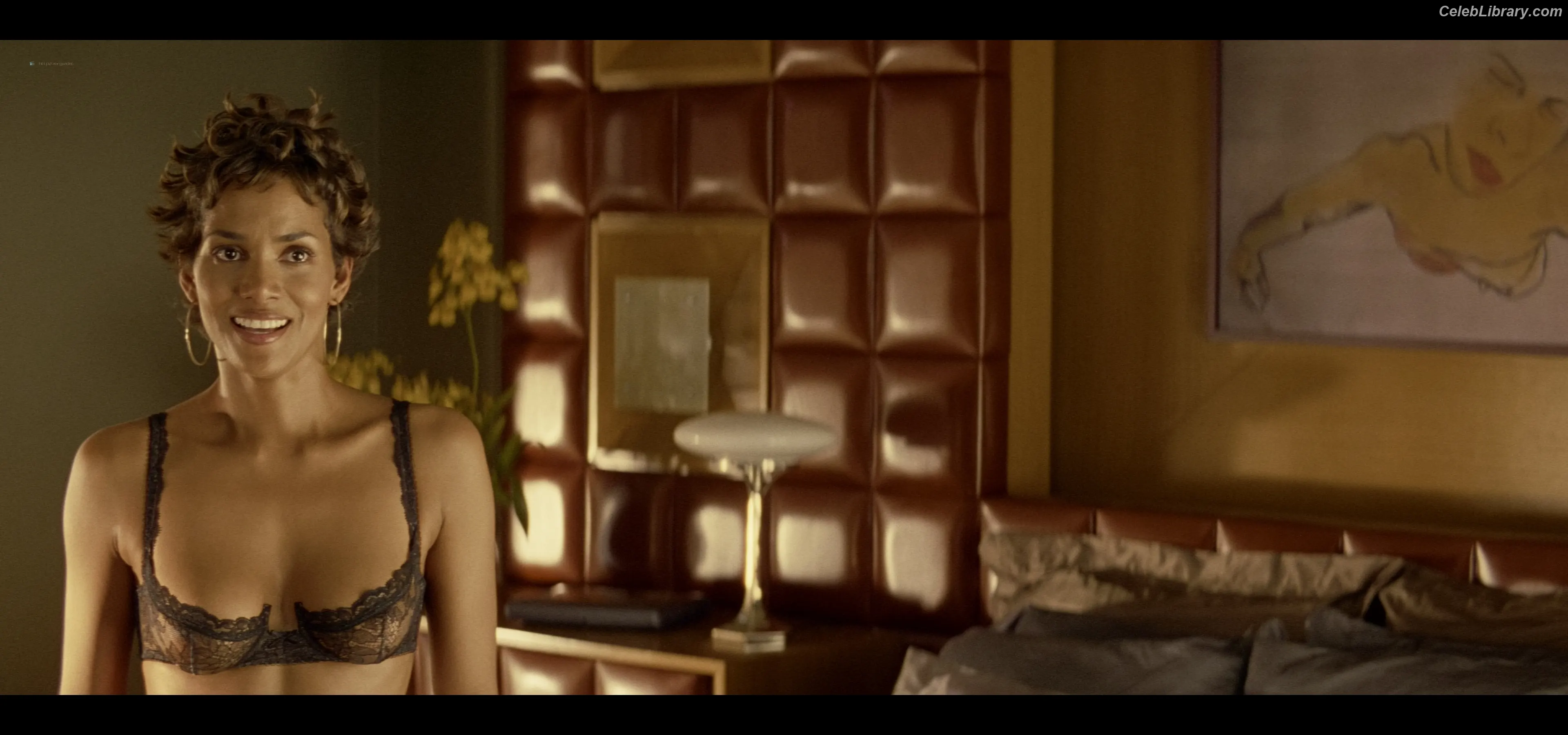 Halle Berry photo 1 of 334