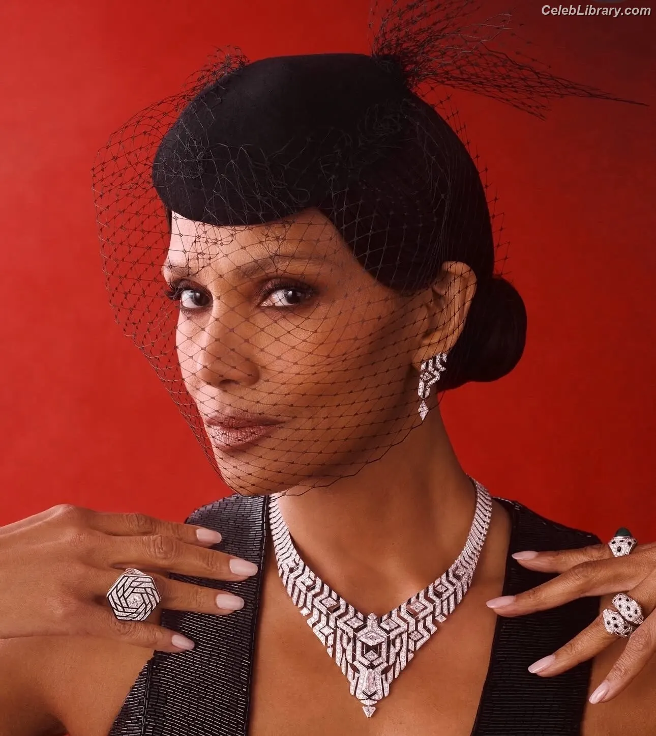 Halle Berry photo 13 of 334