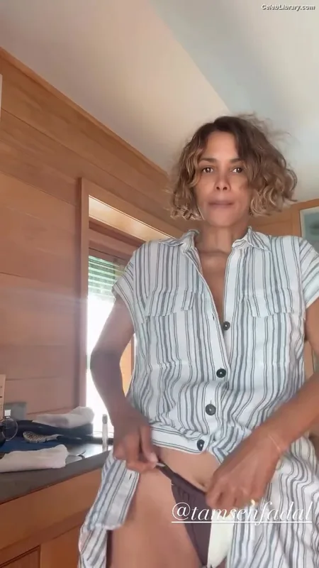 Halle Berry photo 7 of 335