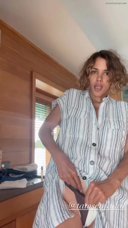 Halle Berry photo 11 of 335