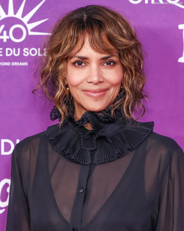 Halle Berry photo 2 of 335