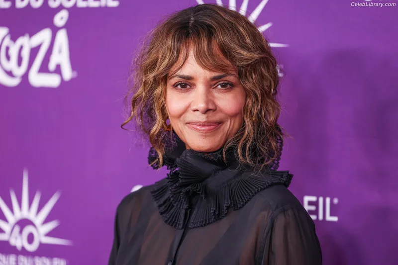 Halle Berry photo 9 of 335