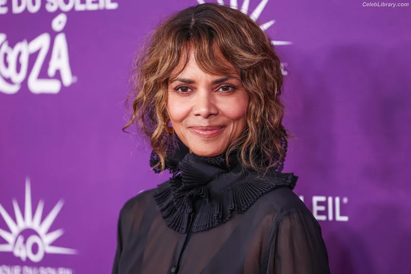 Halle Berry photo 10 of 335