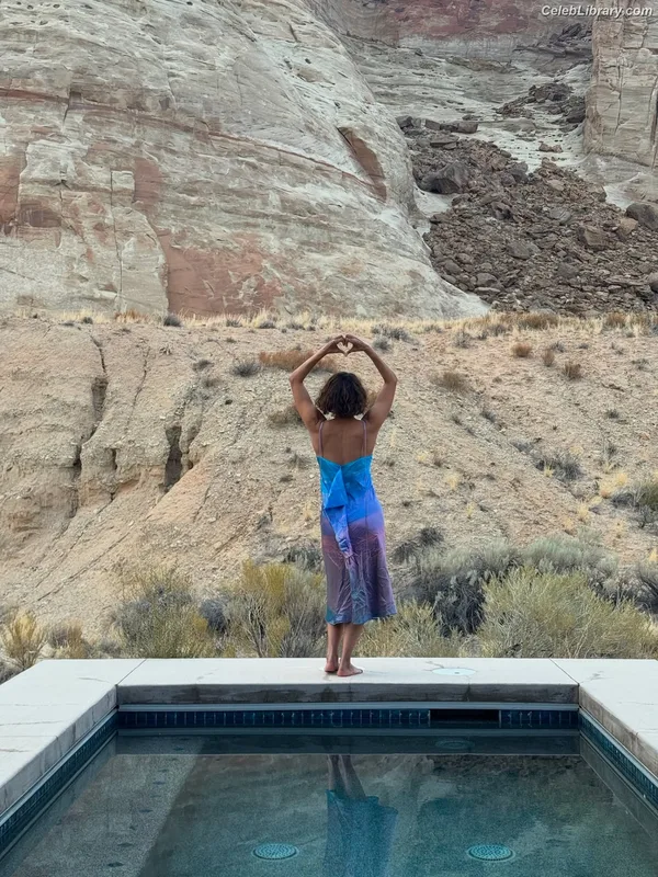 Halle Berry photo 16 of 335