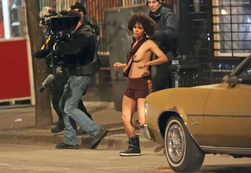 Halle Berry photo 6 of 335