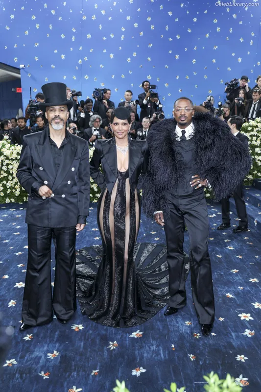 Halle Berry photo 20 of 335