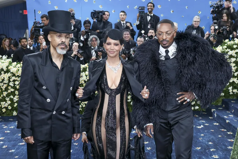 Halle Berry photo 18 of 335