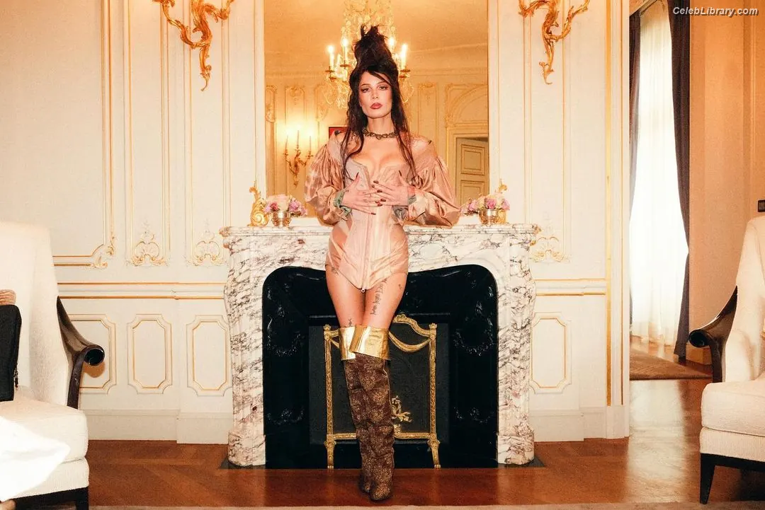 Halsey photo 15 of 1181
