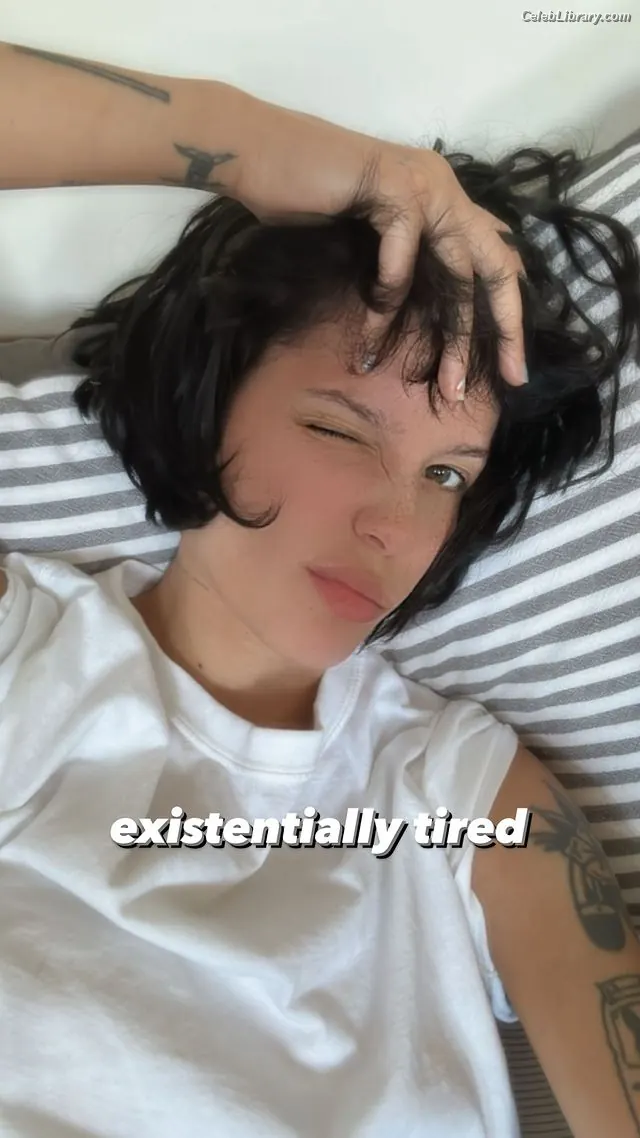 Halsey photo 20 of 1181