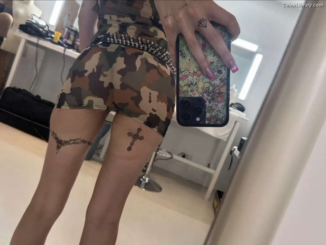 Halsey photo 19 of 1181