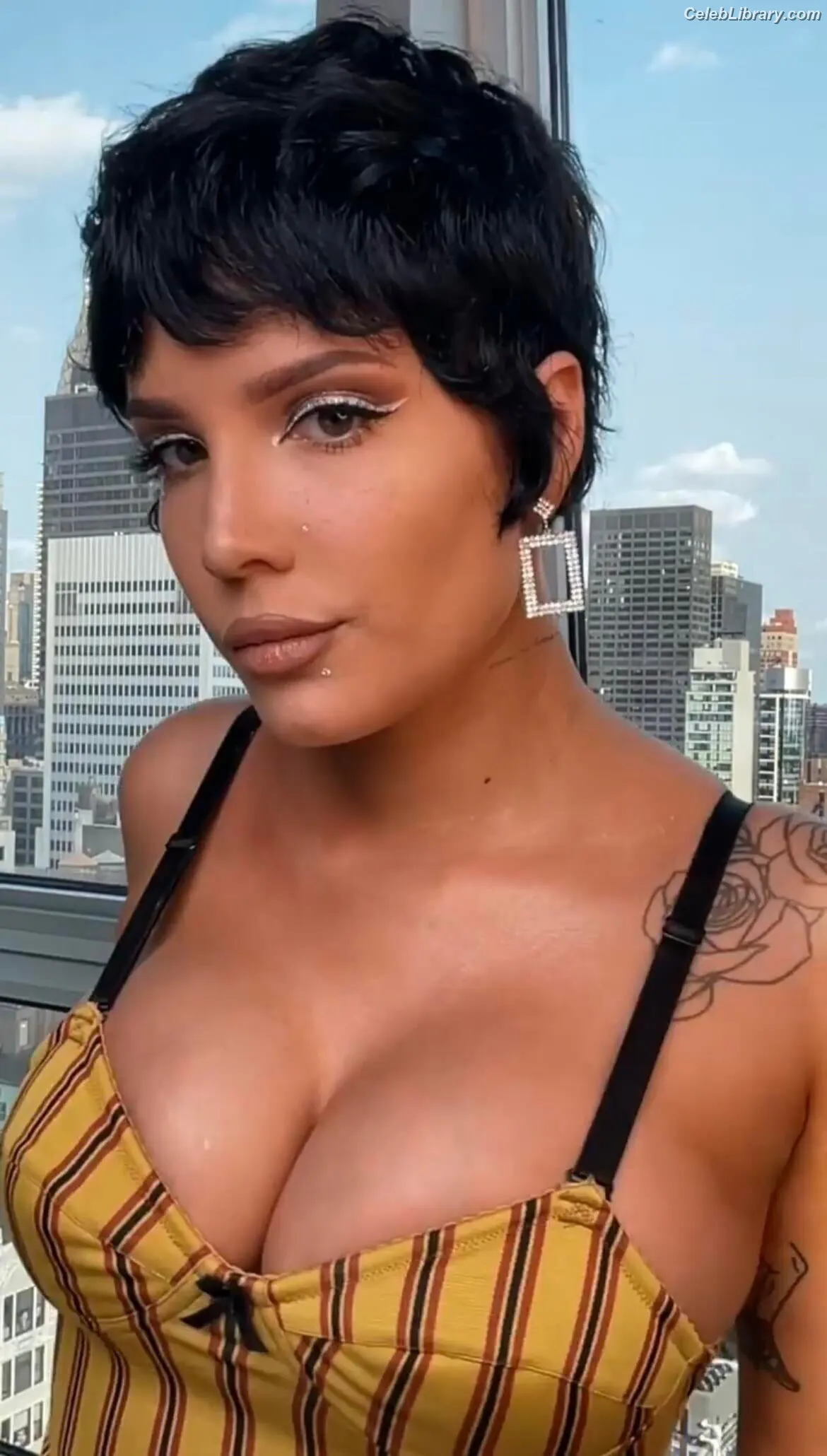 Halsey photo 21 of 1181