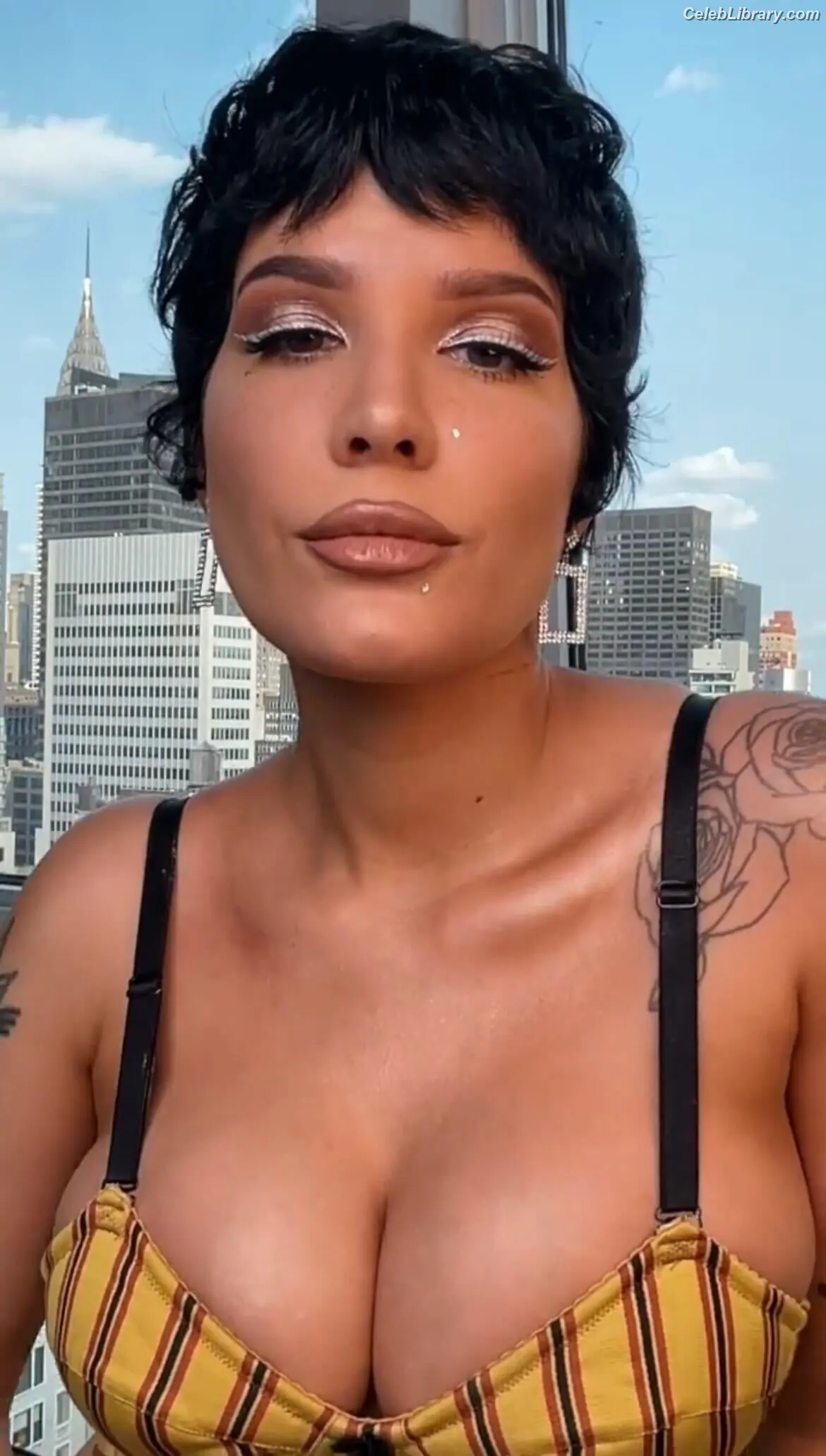 Halsey photo 2 of 1181