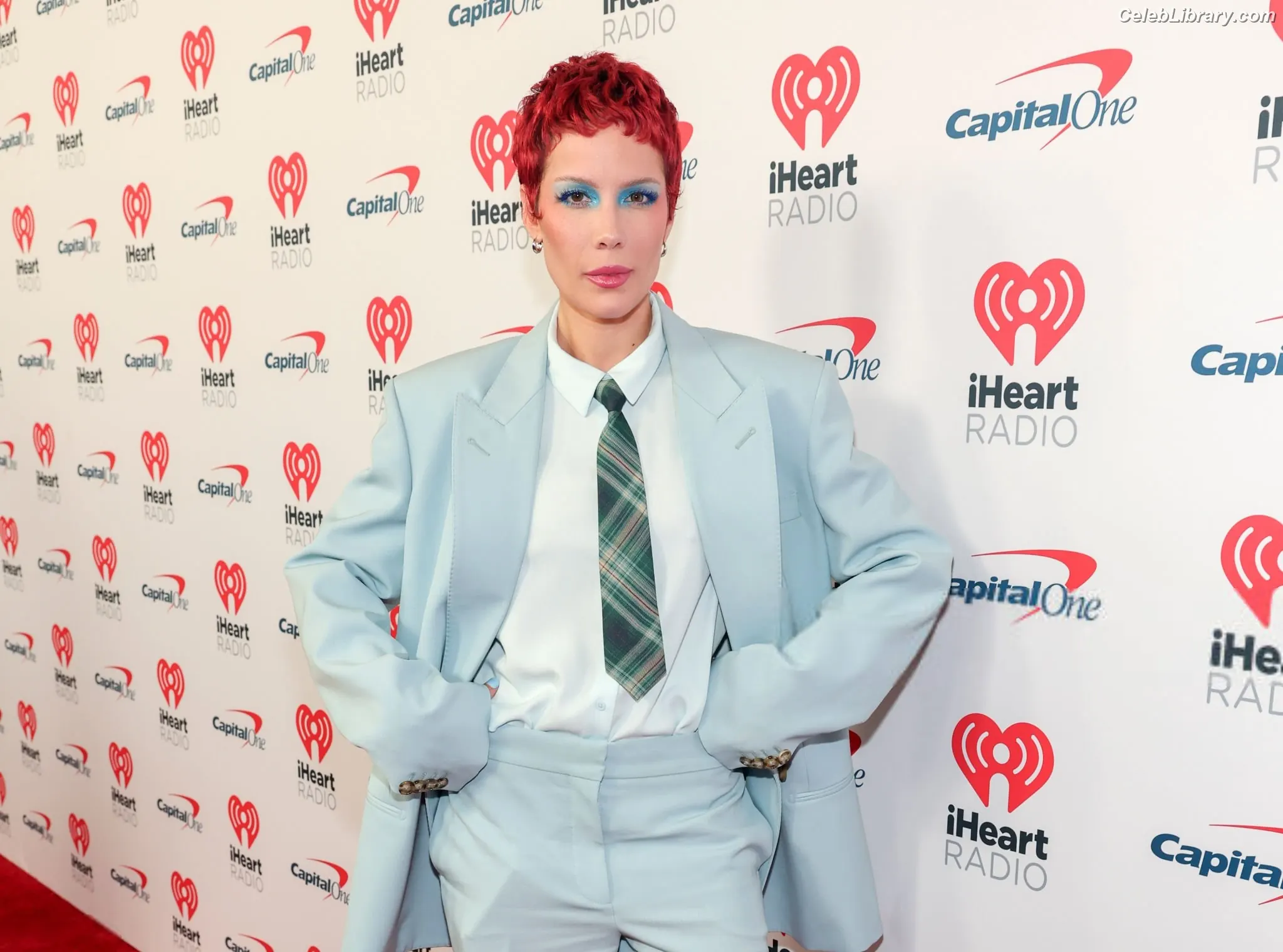 Halsey photo 14 of 1181