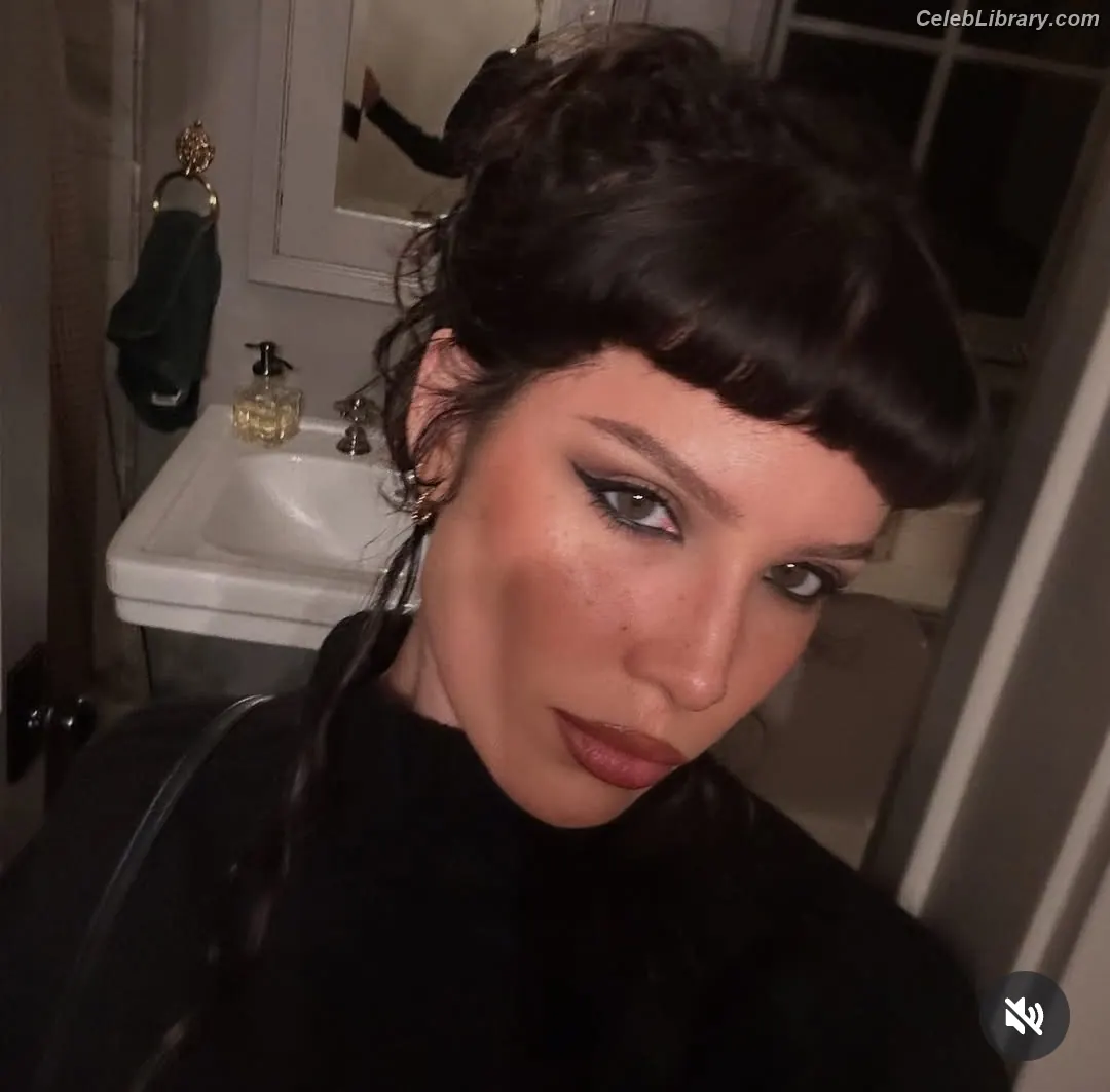 Halsey photo 8 of 1181