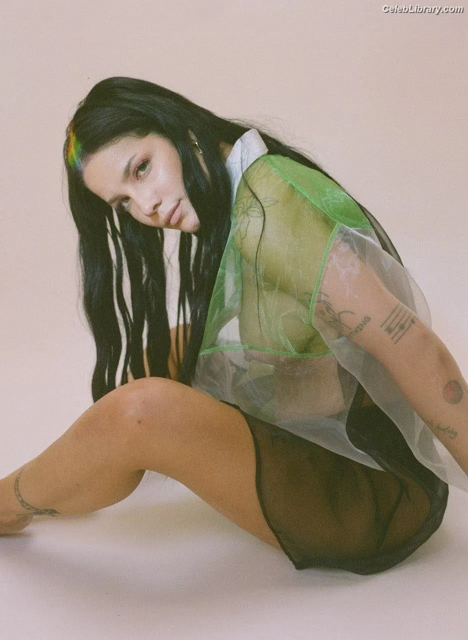 Halsey photo 3 of 1181