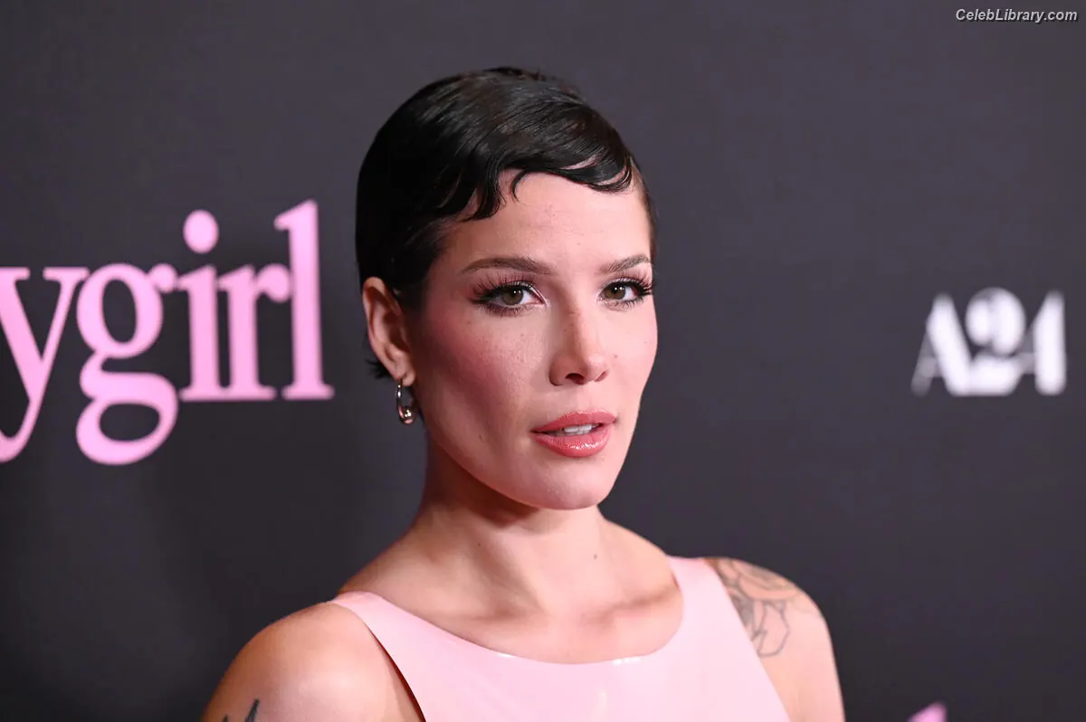 Halsey photo 23 of 1181