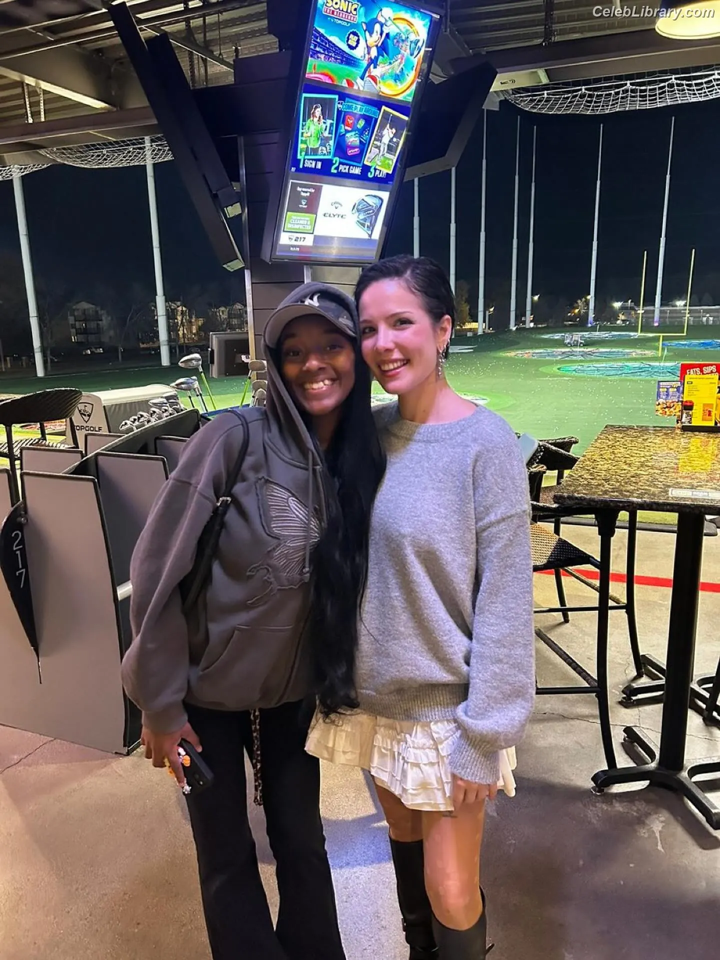 Halsey photo 4 of 1181