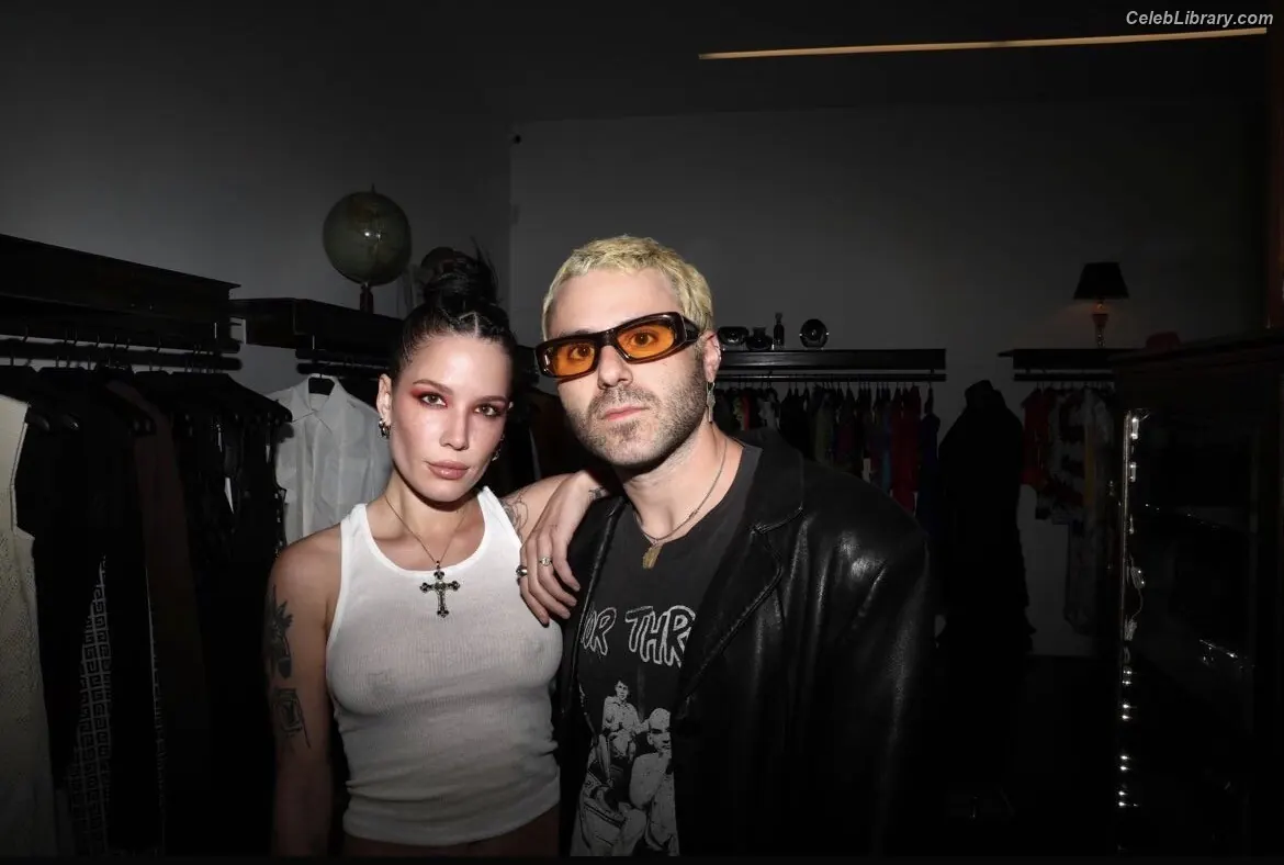 Halsey photo 24 of 1181