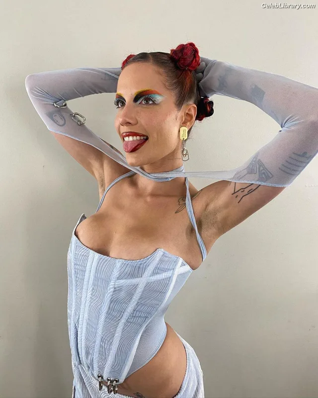 Halsey photo 2 of 1182
