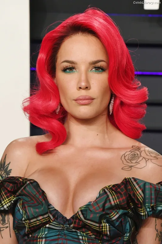Halsey photo 16 of 1182