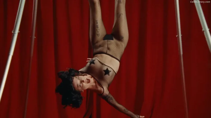 Halsey photo 7 of 1182