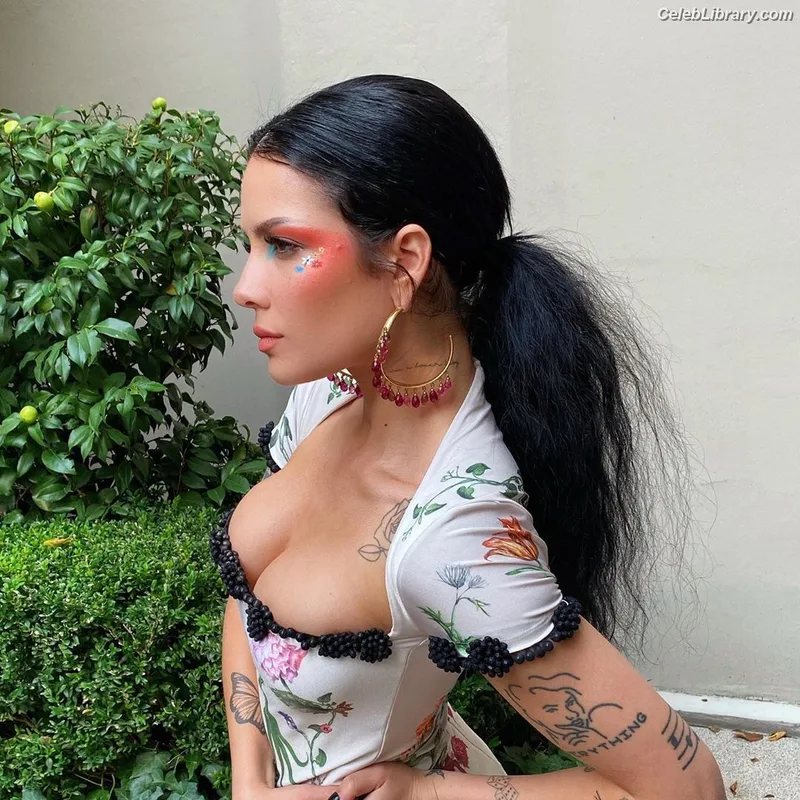 Halsey photo 15 of 1182