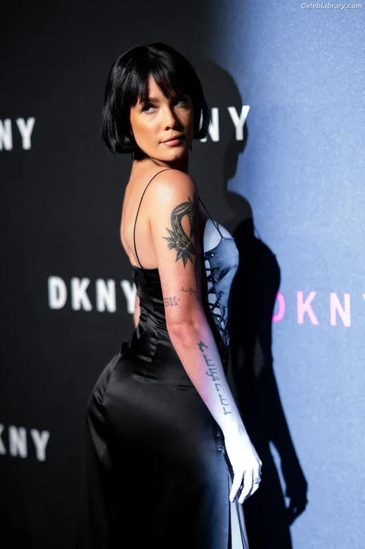 Halsey photo 9 of 1182