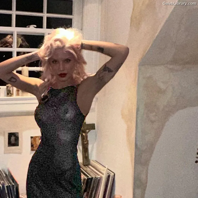 Halsey photo 1 of 1182