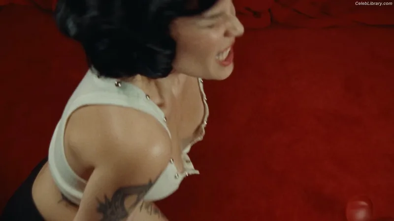 Halsey photo 10 of 1182