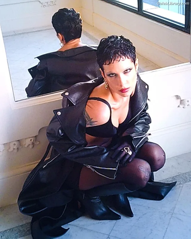 Halsey photo 14 of 1182