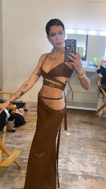 Halsey photo 7 of 1182