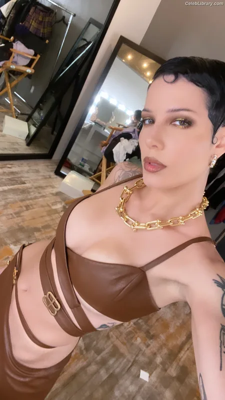 Halsey photo 8 of 1182