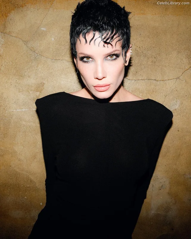 Halsey photo 20 of 1182