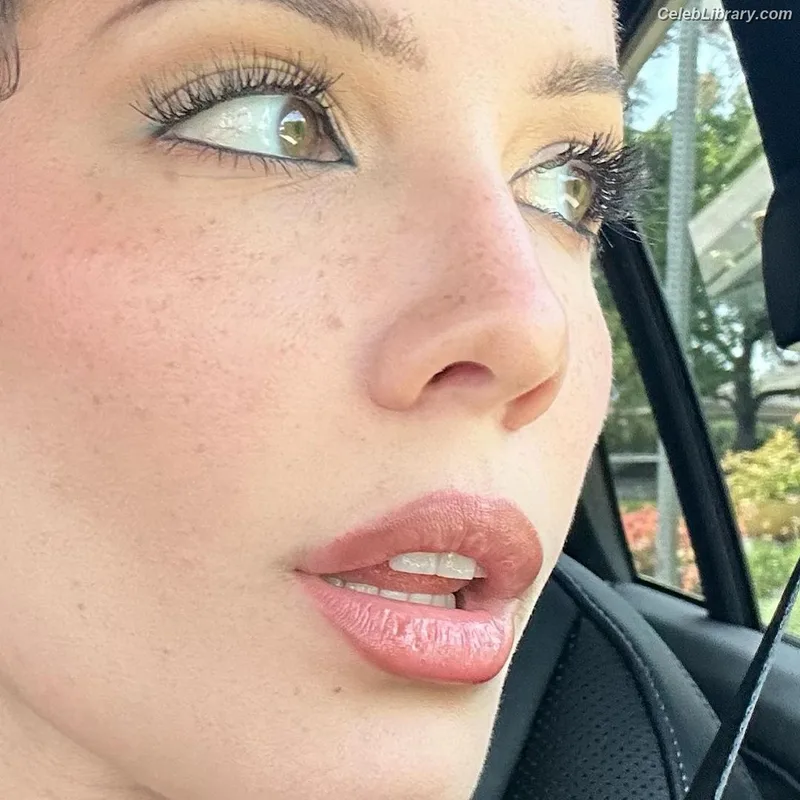 Halsey photo 2 of 1182