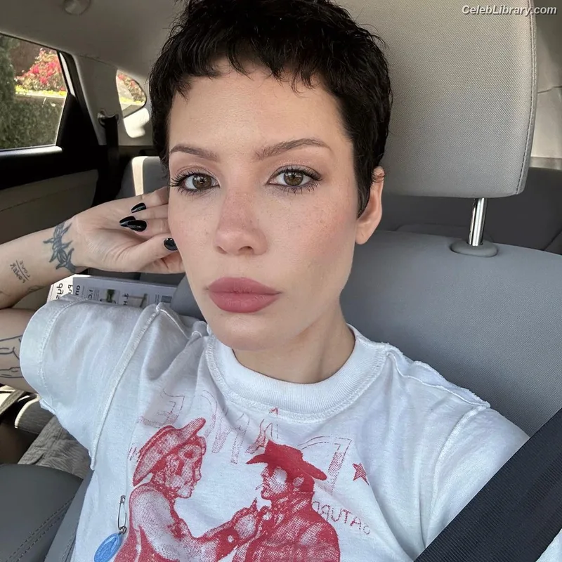 Halsey photo 4 of 1182