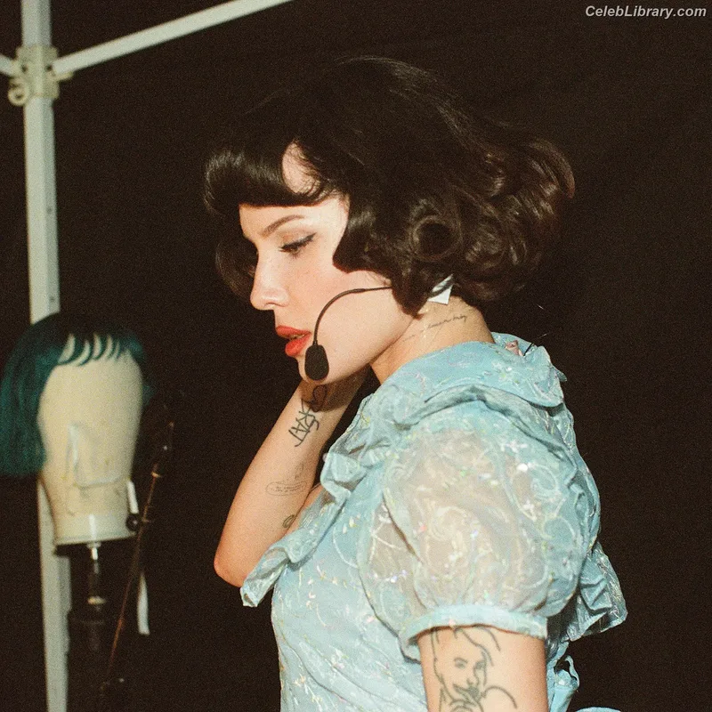 Halsey photo 6 of 1182