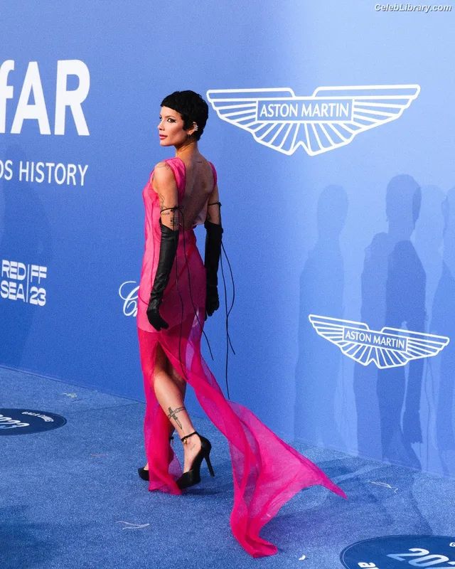 Halsey photo 9 of 1182