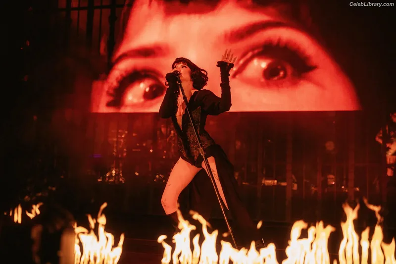 Halsey photo 17 of 1182