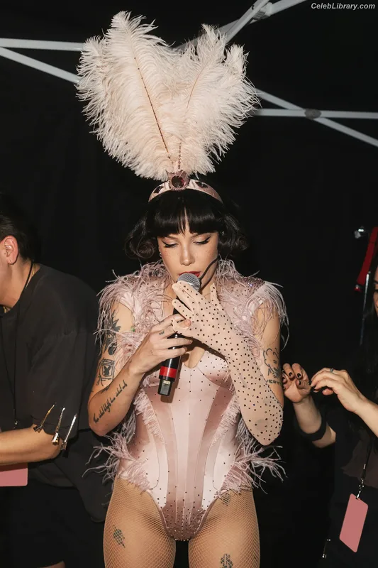Halsey photo 19 of 1182