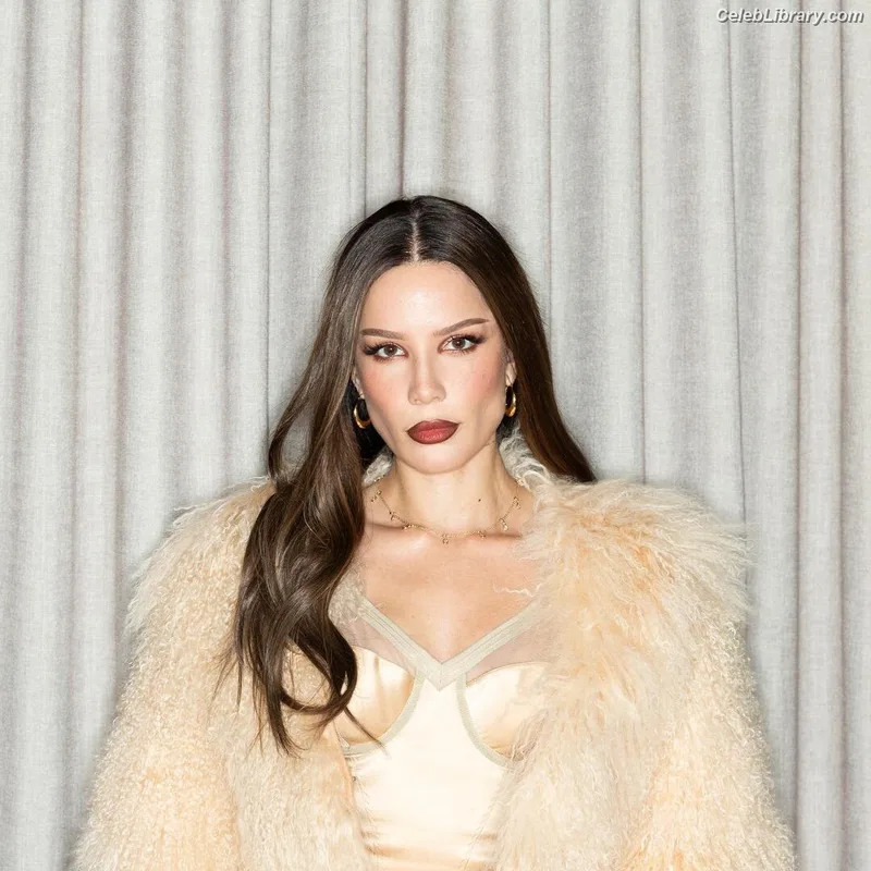 Halsey photo 9 of 1182
