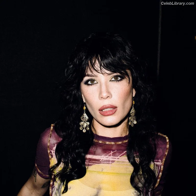 Halsey photo 13 of 1182
