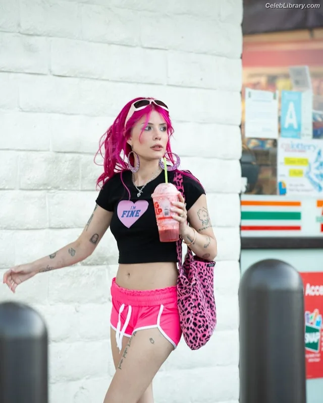 Halsey photo 23 of 1182