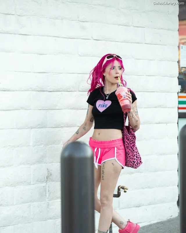 Halsey photo 1 of 1182