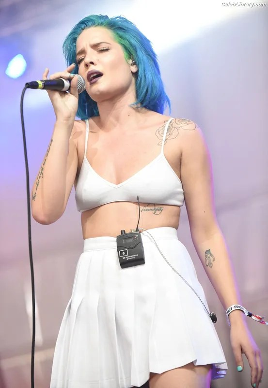 Halsey photo 15 of 1182