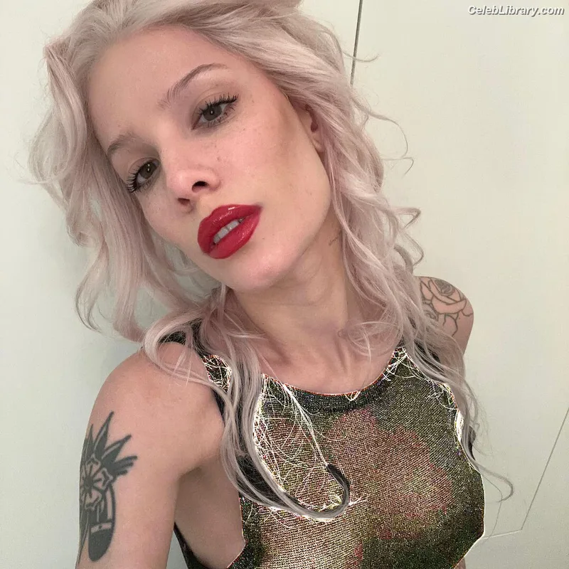 Halsey photo 24 of 1182