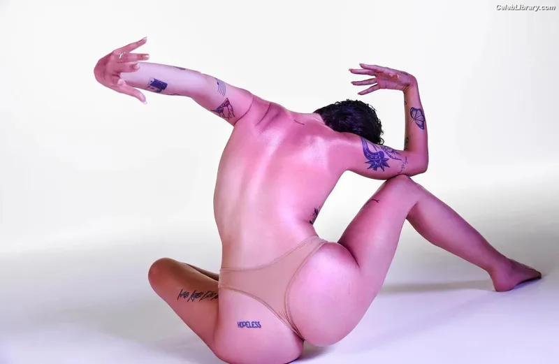 Halsey photo 3 of 1182