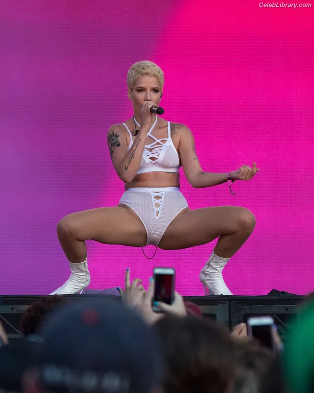 Halsey photo 8 of 1182