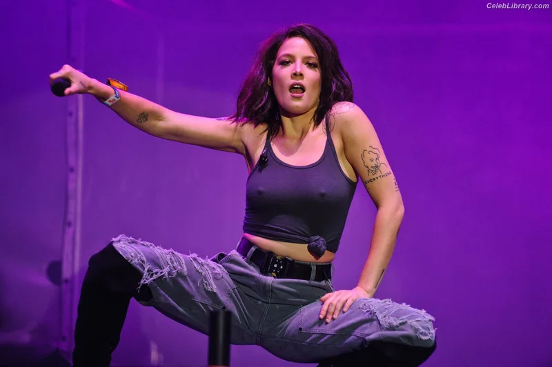Halsey photo 14 of 1182