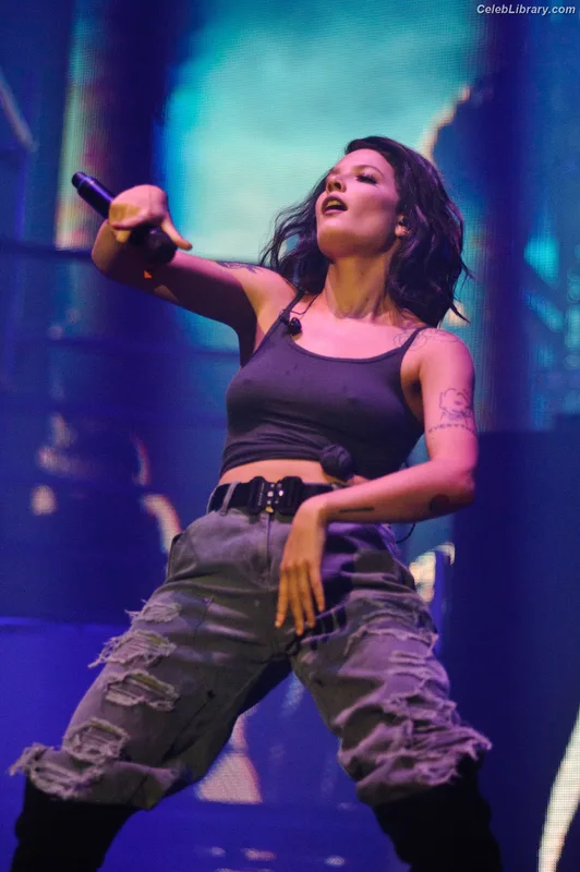 Halsey photo 15 of 1182