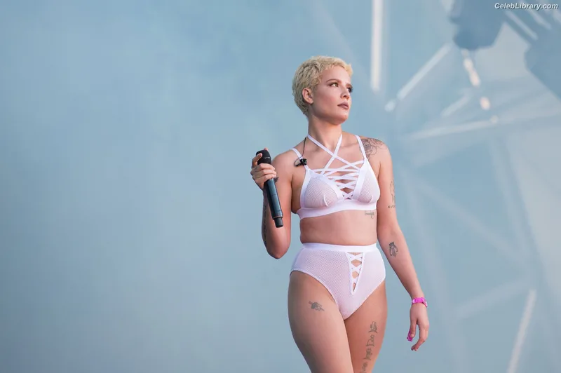 Halsey photo 18 of 1182